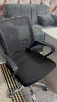 ميز • كرسي • جديد