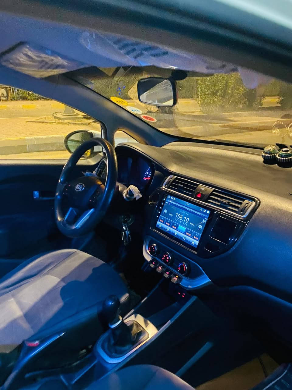 السلام عليكم
كيا ريو مديل ٢٠١٧ ميسان وارد أمريكي كير عادي ضربتها بنيد وجاملغ السعر ٨٥
رقم :***********
