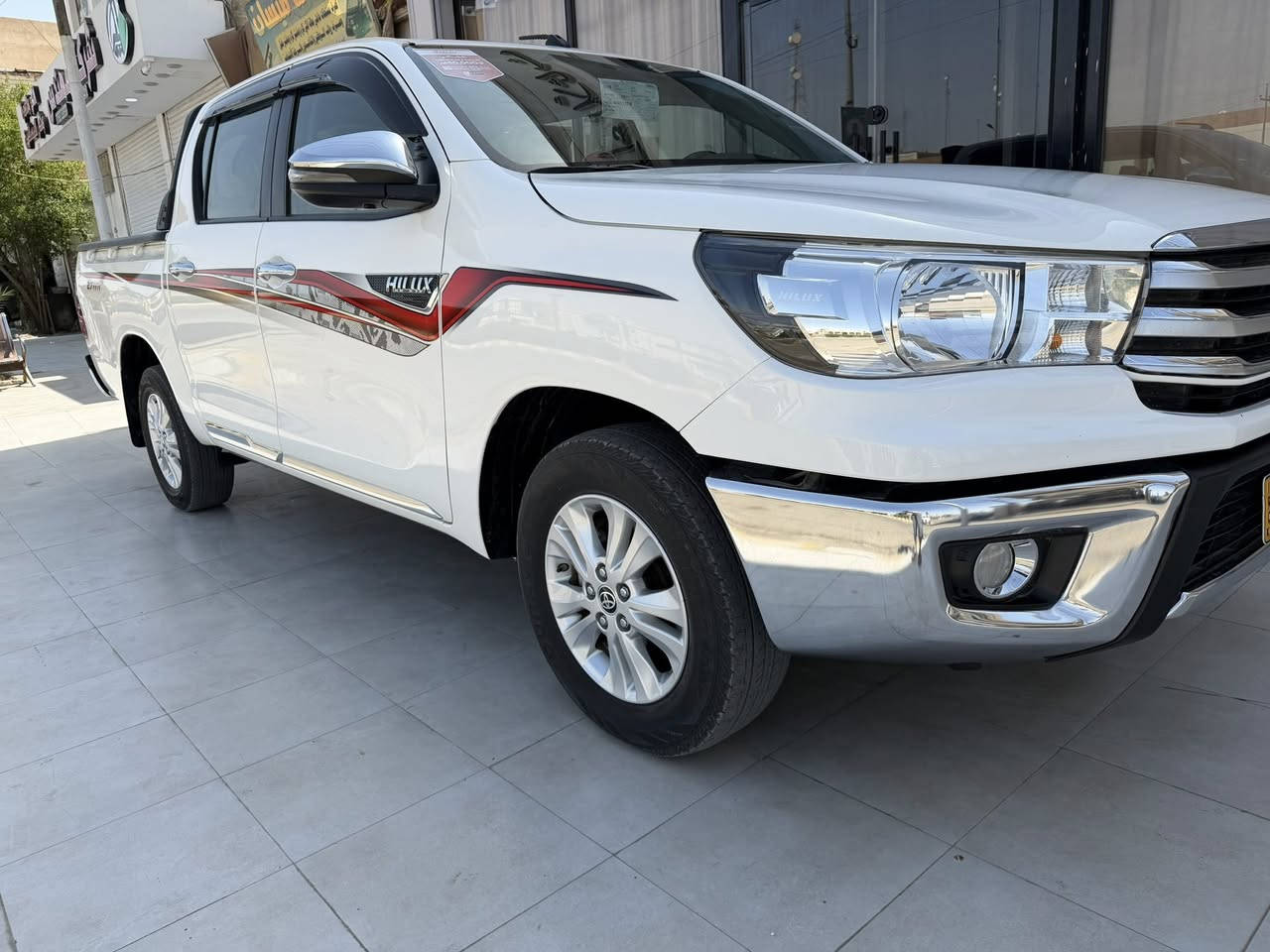 🚘 للبيع: تويوتا هايلكس 2025 دبل غمارتين 🚘
Toyota Hilux

سيارة نظيفة جداً بحالة ممتازة، رقم أربيل استخدام خفيف ومظهر مميز.

🔹 الموديل: 2025

🔹 النوع: تويوتا هايلكس دبل غمارتين

🔹 المحرك: 2.7 VVT-i بنزين

🔹 ناقل الحركة: أوتوماتيك

🔹 اللون: أبيض

🔹 الممشى: (46000Km)

🔹 المواصفات:

* شاشة وكاميرا خلفية

* تكييف ممتاز

* زجاج كهربائي

* مرايا كهربائية

* أنوار LED خلفية

* داخلية نظيفة جداً

✅ السيارة خالية من الحوادث

✅ الصيانة منتظمة

📍 الموقع: (محافظه ميسان)

💰 السعر: (295$)

📞 للتواصل: (***********)
