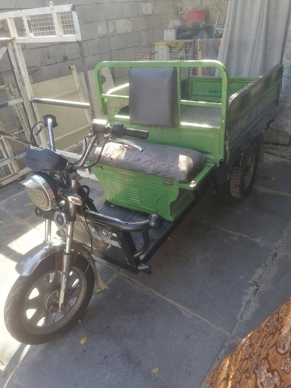 ستوته شحن باتريات جديده كله شغاله السعر سبعميه الف بغداد الراسه العبيدي ***********
