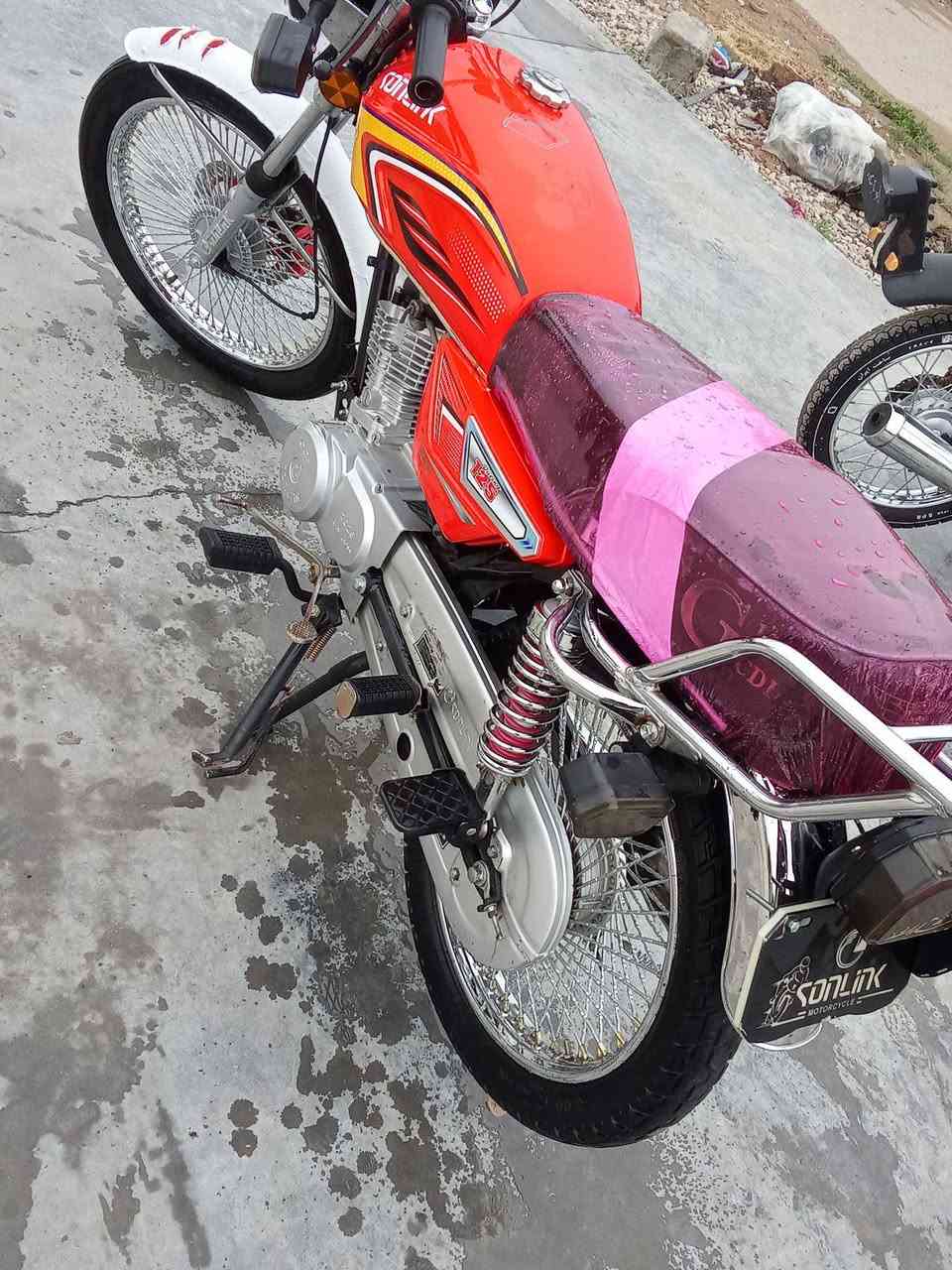 سلام عليكم دراجه تايكر مديل 25 
مكفولخ محرك بلاد لون مميز اوراق كامله 
دراجه تخبل ؟ سعرهه مناسب 650بيه مجال 
جماعه 575 ماريد شوفك شراي اتصل ***********
