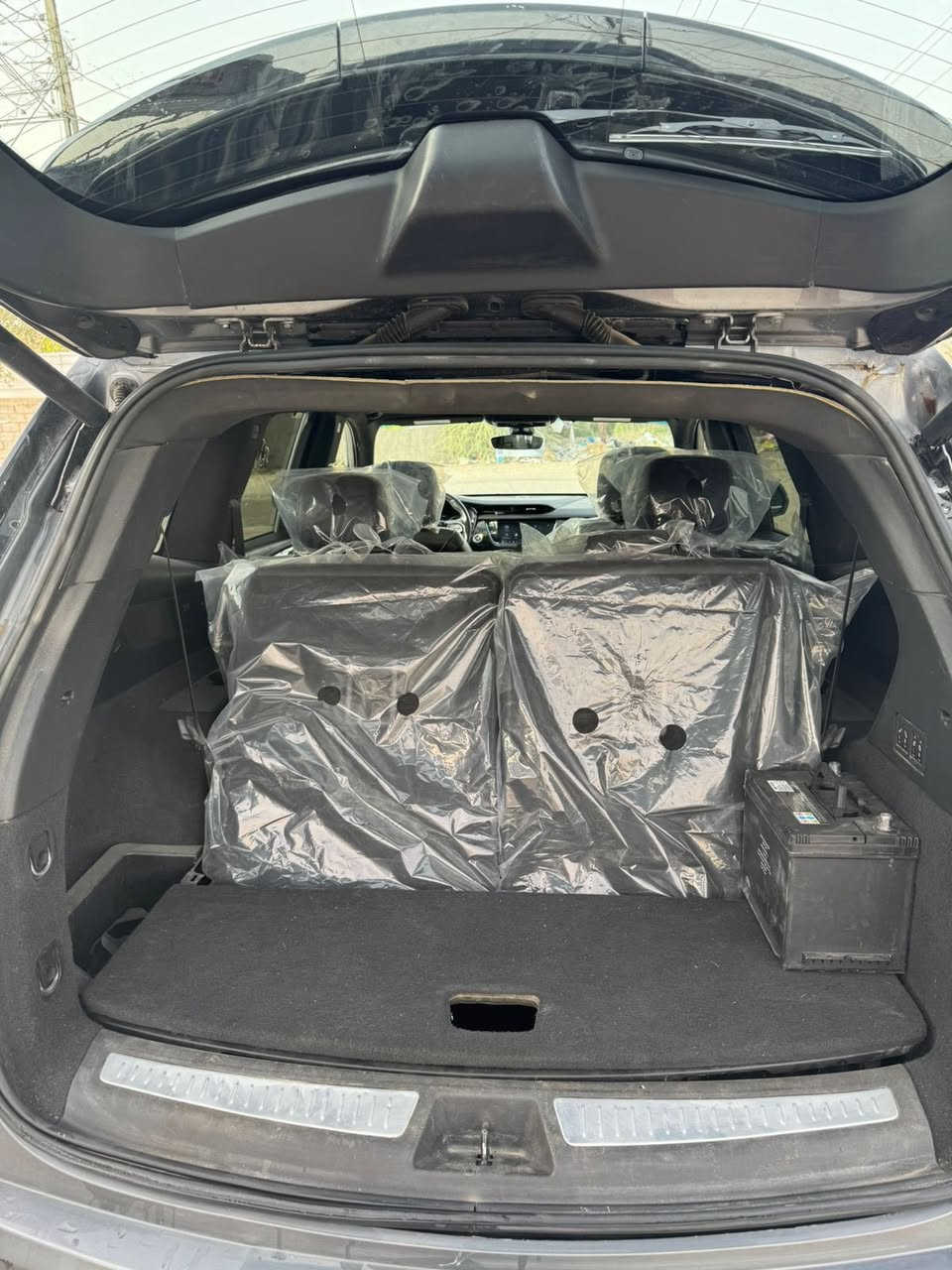 كاديلاك XT6 2022 luxury
للبيع او مراوس

( اعلى فئه ) 6 سلندر فول مواصفات بدون رقم .
وارد امريكي صوره بالمنشور ، صبغ حزام توحيد لون .
ماشية 50 ميل  .
فول رادارات تفاعلي  امامي وخلفي وجانبي 
شاشه لمس اوتو كار بلي ( وايرلس )  
شاشه لمس + ماوس
ستيرن كهرباء + تدفئه
خروج عن المسار
ربط المركبه بنظام wfi تحكم عن بعد
حساسات امامي وخلفي وجانبي 
سستم صوت (  بوس ) 
شاحن وايرلس
3 قطع تبريد مناخ منفصل 
مقعد السائق خزن ميموري
تدفئه وتبريد بالمقاعد الاماميه 
تدفئه بالمقاعد الخلفيه
المقاعد الخلفيه منفصل vip
ومقاعد الصف الثالث كهرباء فتح واغلاق 
لايت 3 عدسات ترحيب
ترحيب شعار كاديلاك عند اللاقتراب
صندوق كهرباء ( فتح واغلاق بالحركه )
السعر 245 ورقة وبيها مجال . 
العنوان بغداد الدورة
للاستفسار اتصال
 ***********
