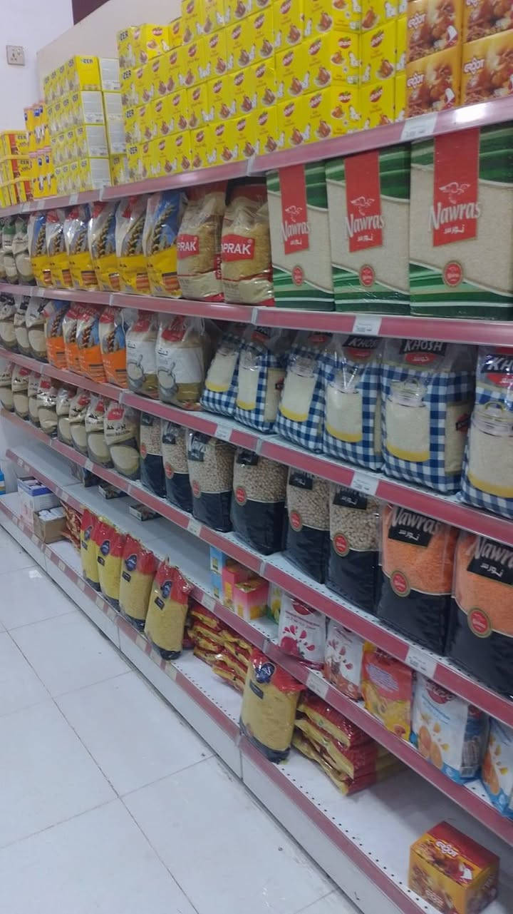 ماركت للبيع لعدم التفرغ  ( نمبر وان )
مبردات عاصف عدد 3 
عدد البرادات 3 كبير ١٠ باب 
  عدد المجمدات 10
مولدة كاتم 70 كيفي 
كاشير عدد 2

للتواصل ***********
***********
