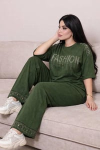 تراك نسائي • ليكرا • مطعم ستراس