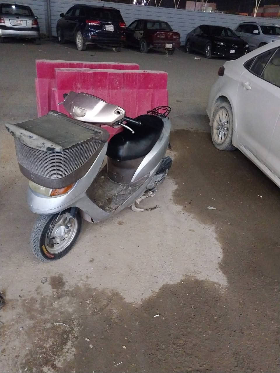 دراجه ابو السله للبيع مجفت جديد وتايرات جدد السعر 225  للإستفسار ***********
