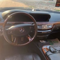 مارسدس للبيع حجمs550 موديل ٢٠٠٩ محدثه ٢٠١٣ كفاله عامه من الكص والسرقه ...