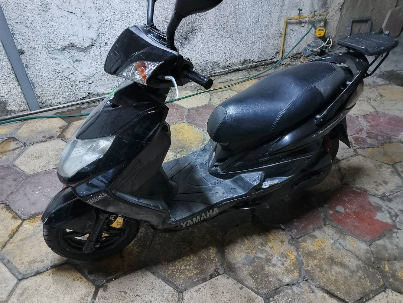 للبيع قفاز محرك ٣٠٠ ماشيه الف بعدهة زيرو وسكنس فحل ياباني كفاله