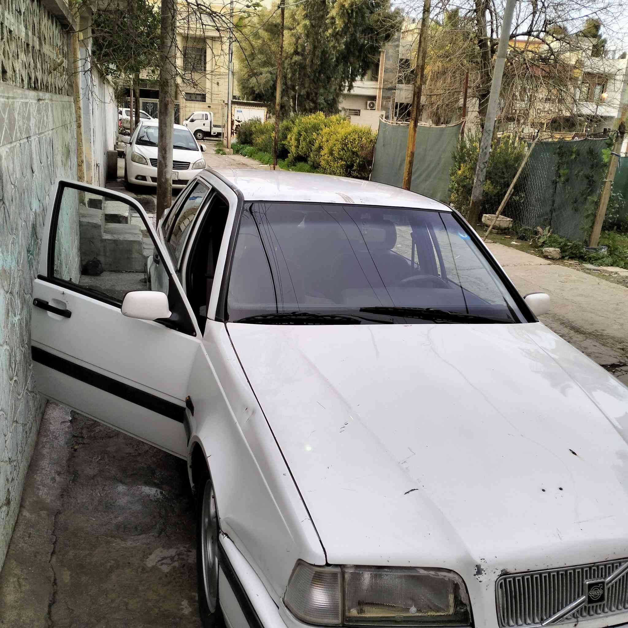 فالفو موديل 1993 وضع بلادي مابيها صبغ مكينه كير شرط 
السياره متعوب عليها مكفوله من كل شي 
مال جنيا والله 
  تبريد شرط

السياره ب اسمي 
 شرط التحويل
 السنويه  2026

 سنتر لوك ويل كب اصلي 
 جامات الامامي كهرب مرايات تحكم كهرب
السعر والتفاصل على 
الاتصال بالرقم 
***********
