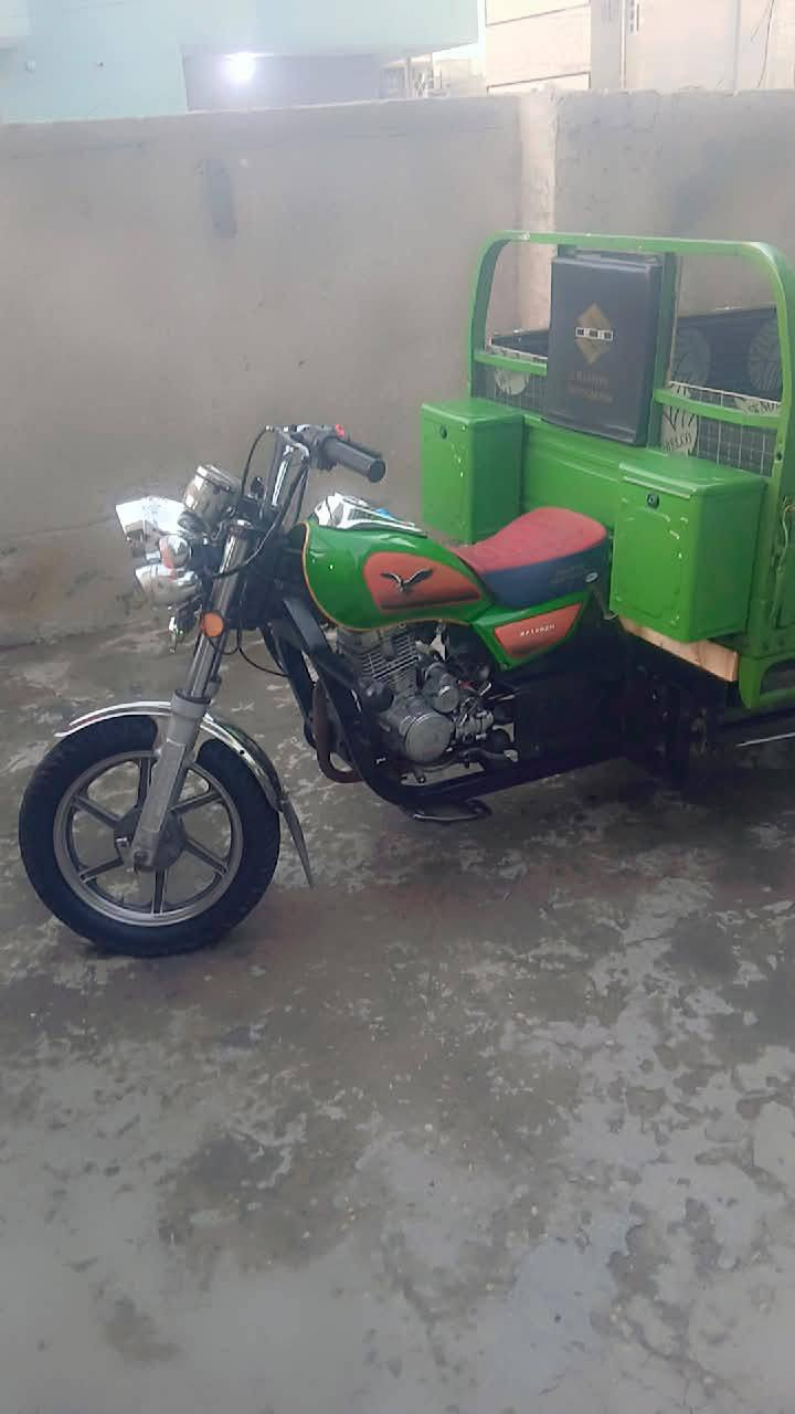 سلام عليكم شباب ستوتة صقر موديل 2019 للبيع عنواني بغداد الامين قرب حسينية محسن الحكيم السعر مليون 800 سعر 1800 وبيهة مجال رقم الهاتف ***********بي واتساب
