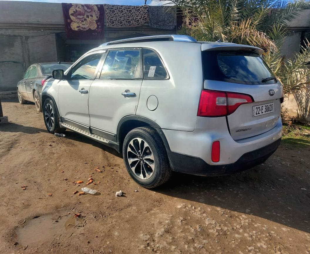 سورنتو 2013 رقم اربيل دولي شرط التحويل 
مصبوغ عام  ..بجم كبس 
محرك6سلندر 
فول مواصفات عدا الفتحه 
كشن كهربائي ٧راكب تبريد ٣قطع 
بصمة ..تبريد شاشه 
السعر 125
مكان السياره موصل ربيعه 
***********واتساب
