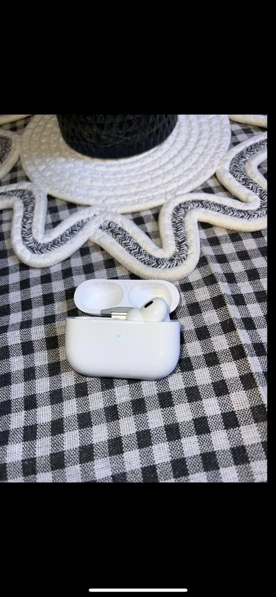 سماعه ايربود يرو 2
سماعه بوكس + تك فقط ايربود برو 2  📱 
نضافه 96‎%‎ 
بطاريه 100‎%‎ شحن يطول 10 ايام اكثر
بوكس و تك حرف R موجود 
حرف L ضايع 
سعر 160 قفل 
استفسار اتصال 
‏‭***********
او وتساب 
مكان بغداد حي العامل
