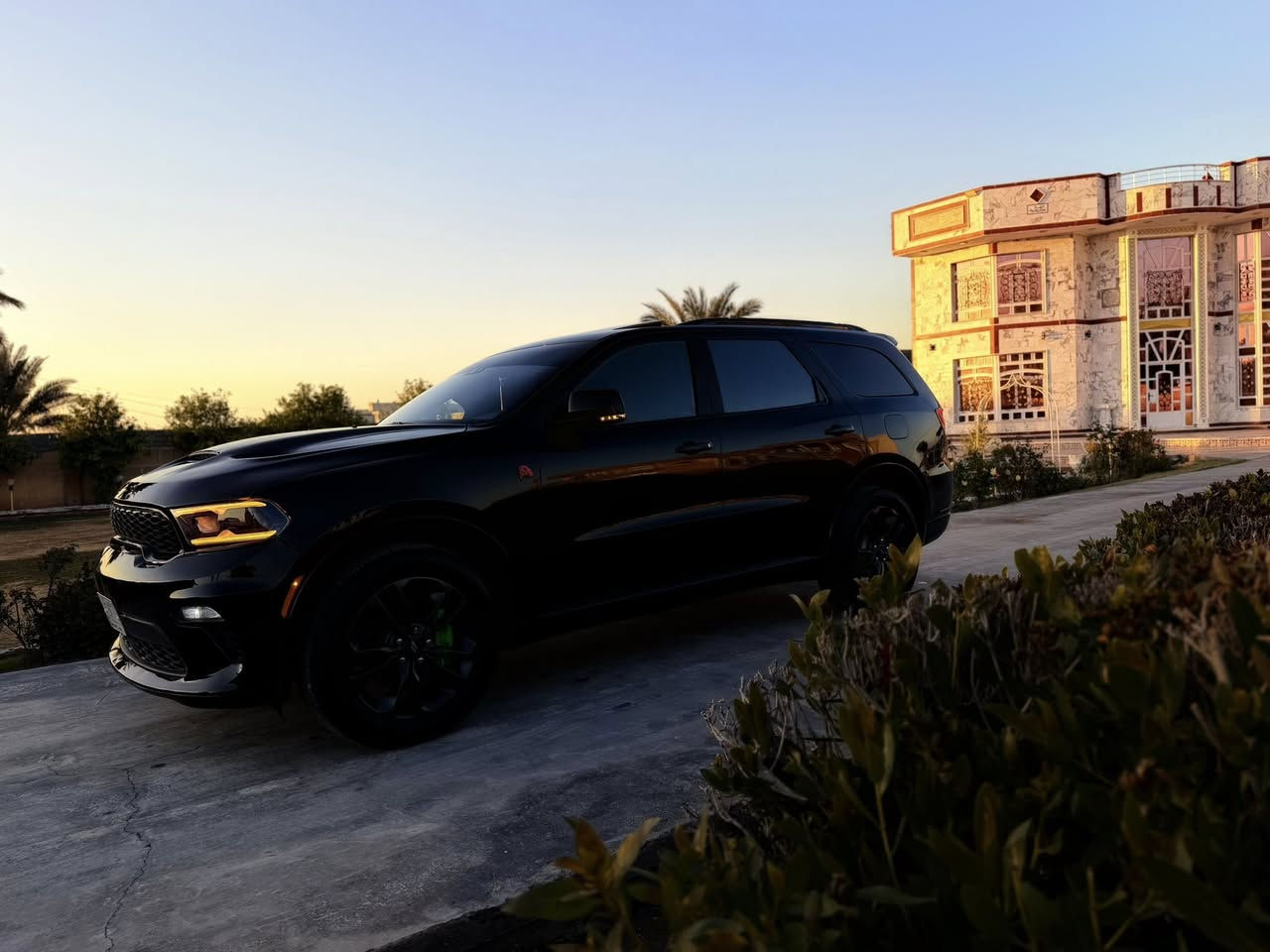 السلام عليكم دوج دورنكو 2022 جي تي بلاس بلاك توك اعلى فئة بال3.6 فول مواصفات ماشيه 62الف ميل 
المواصفات
فتحه سقف
كشنات جلد وكنتاره
كشنات واستيرن تدفئه
كشنات منفصل
رادار امامي خلفي
رادار جانبي
ستيرن كهرباء
جنطه شفط
توقف ذاتي
سياره مغلفه (ppf)بالكامل بعدها بضمان التغليف لمدة 10سنوات
رقم بغداد باسمي تحويل مباشر
حادث السياره جاملغ امامي ايسر وربع البنيد وبالعراق صار عندي حادث بدلت بيبان ٢نفس اللون وصبغ ربع الجاملغ الخلفي يعني فقط البنيد مصبوغ ايرباك استيرن ودشبول صور الحادث مرفقه بالمنشور السياره معروضه 260وبيها مجال للاستفسار الاتصال بالرقم ***********
