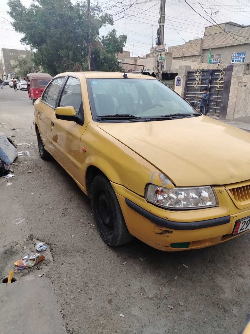 السلام عليكم سمت للبيع موديل 2011 رقم واسط السياره نضيفه يرادلهه ترتيبات مكينه كير خير من الله السعر 23 و بيهه مجال المكان بغداد حي النصر ***********
