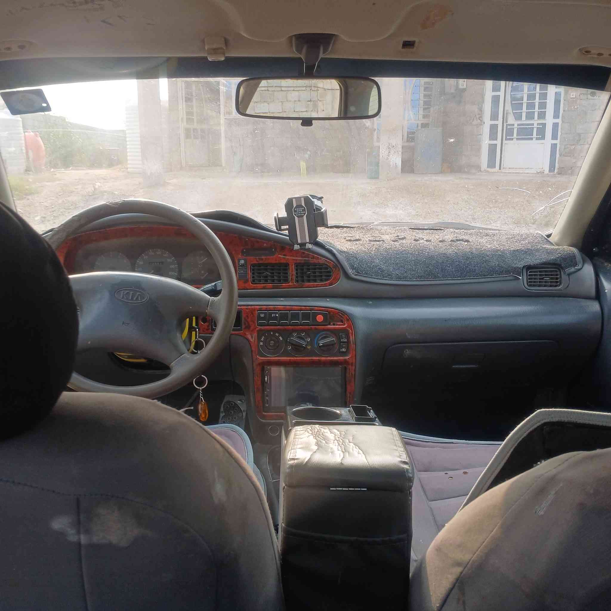 كيا سيفيا موديل 96اوتماتيك
سياره كير او محرك كفاله 
رقم بغداد مكاني بغداد نصر وسلام 
كهربائيات كلهة شغال جام اربعه شغاله 
عالي او نصاصي اشاير سكن سياره مال جناي
سياره بسمي تحويل ثاني يوم 
سعرهة 42 او بيهامجال 
***********
