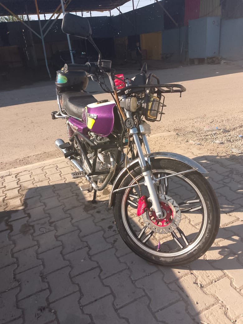 السلام عليكم سيفان 22محركً150مامفتوح
السعر 500وبي مجال مكاني بيجي 
***********
