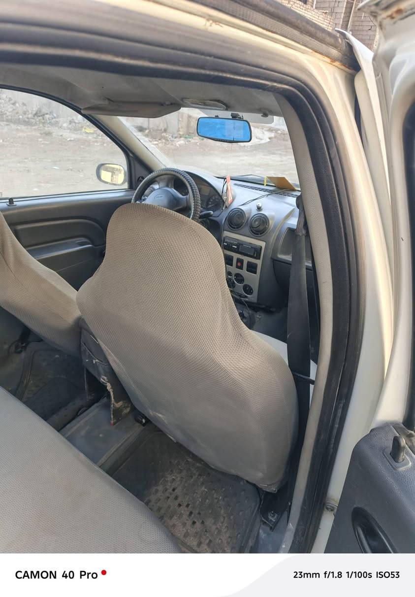 رينو لوكان 2009بحاله جيدة ماشية 160حقيقي كلشي شغال على وضع الشركه  بيه بدايت خيط بخار رايدها ب 38 *********** المكان بغداد
