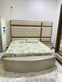 غرفة نوم للبيع نظيفة مع جميع الملحقات في الصور للاستفسار واتساب 078100...