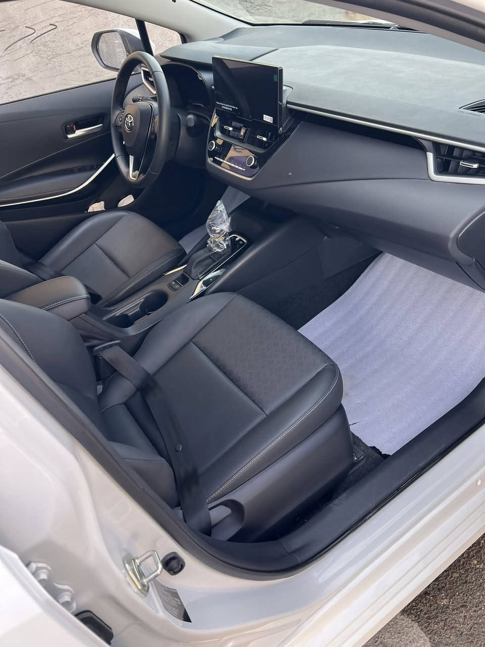 السلام عليكم
كورلا ٢٥ شكل خليجي ماشيه ٣ الف 

كفاله من الشخط زيروو رقم بغداد 
مراوس كورلا ٢٤

مكان خالديه 

***********
