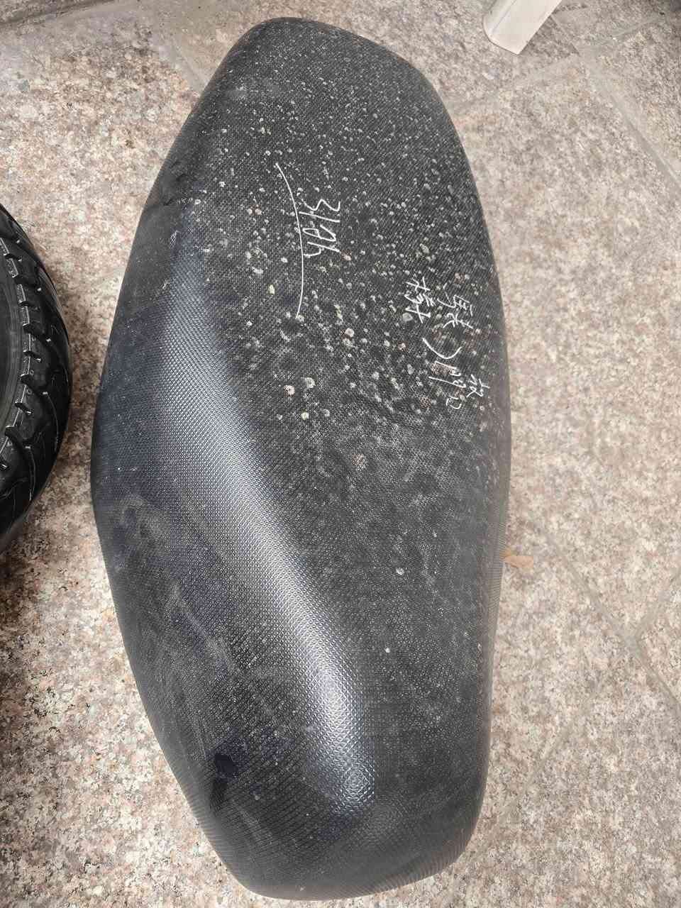 تايرات مع الويل باله اخو جديد  العد 3 كشن باله جديد
السعر  الكل واحد ب 25  سعر الكلي 100000 الف البصرة, العراق


**إذا كنت صاحب هذا الإعلان وتريد حذفه لأي سبب، رجاءا أرسل رسالة إلى الدعم الفني**