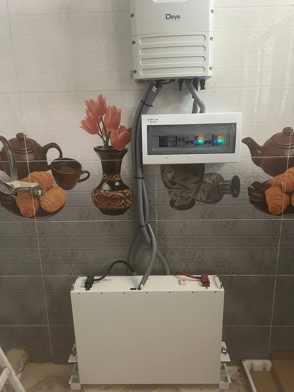 تم بحمد الله تنصيب منظومة طاقة شمسية ☀️🔋في طوريج – حي الضباط 📍
⚡ النظام: 20 أمبير نهاري🌙 + 10 أمبير ليلي (تشغيل لمدة 4 ساعات ⏰)

🔝 من ماركة Deye العالمية 🌍شغل نظيف + أداء عالي + ضمان جودة 💯

💬 للحجز والاستفسار:📞 واتساب: [***********]
📩 أو راسلنا على البيج مباشرة
رد سريع + شرح كامل + أفضل الأسعار 🔥
