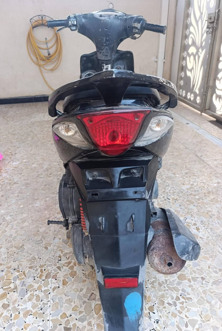 دراجة ماكس مضلع لون اسود اوراق أصولية كامله
مكينه نضيفه ما مجفته ولا مصلحه
 شلعتهه حلوه  
سلف وهندر تشتغل 

فقط الكفرات تعبانه وتحتاج أما تعديل أو تبديل 
كفرات الاصليه موجوده 

سعر 600 وبيهه مجال 

مشتريهه مليون قبل سنه ونص من الوكيل 

للاستفسار ***********
