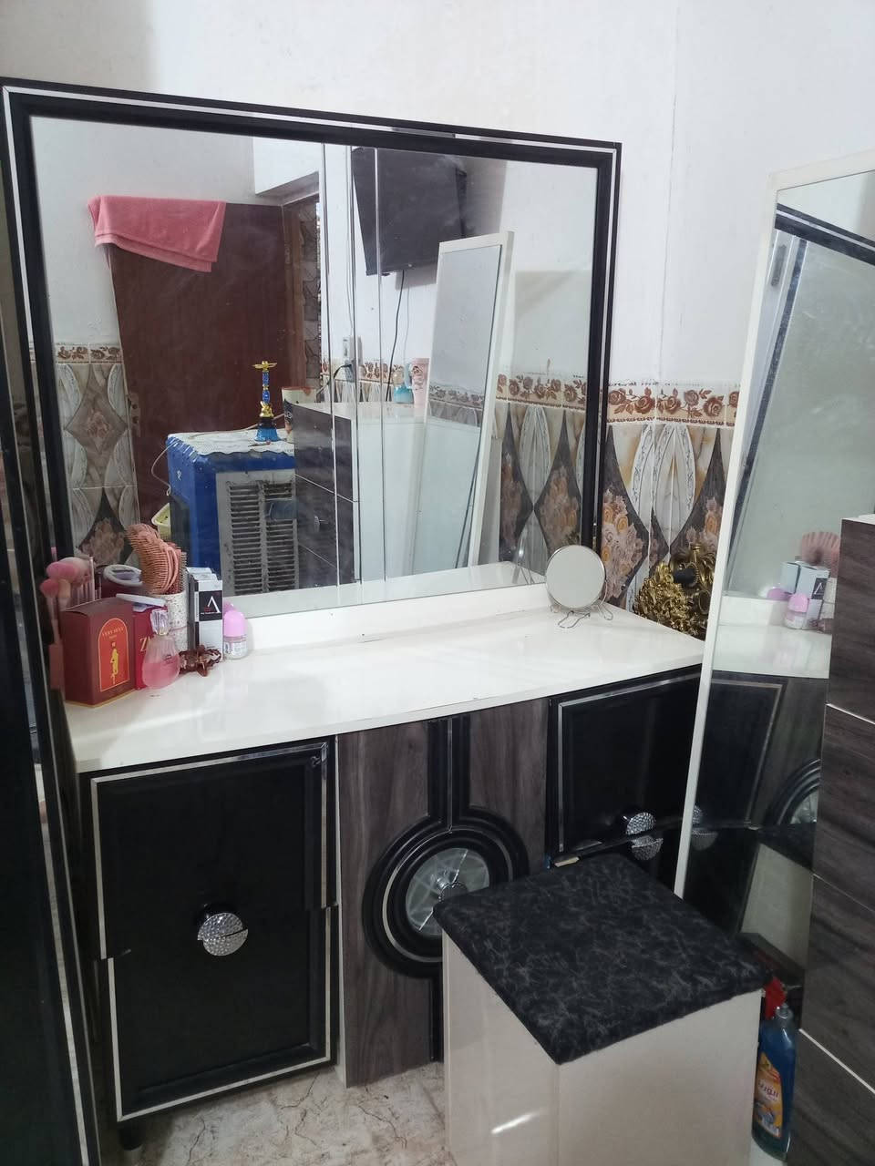 غرفة النوم للبيع مستعمله شي قليل السعر 750 وبيها مجال ماكني بغداد الحسينية مال راشدية


**إذا كنت صاحب هذا الإعلان وتريد حذفه لأي سبب، رجاءا أرسل رسالة إلى الدعم الفني**