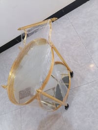 طاولة • للبيع • فيها مجال