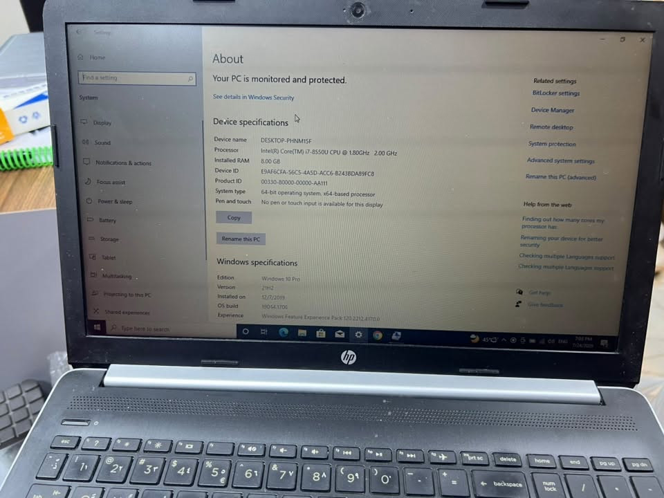 لابتوب للبيع hp 
نطافة ٦٠٪؜ 
Core i7 
ذاكرة 8G 

السعر ٣٠٠ 
***********

باقي المواصفات بالصورة
