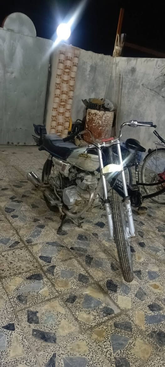 سلام عليكم درجة لبيع تعمير 23 مكينه متياز مفتوحه ولفات فقط شديت ولفات انتنس صفر واحد  دراجه كلك كلك مو اوراق سعر 400قفل ربع ماينزل مكان ناصريه قضاء الغراف تواصل خاص


**إذا كنت صاحب هذا الإعلان وتريد حذفه لأي سبب، رجاءا أرسل رسالة إلى الدعم الفني**