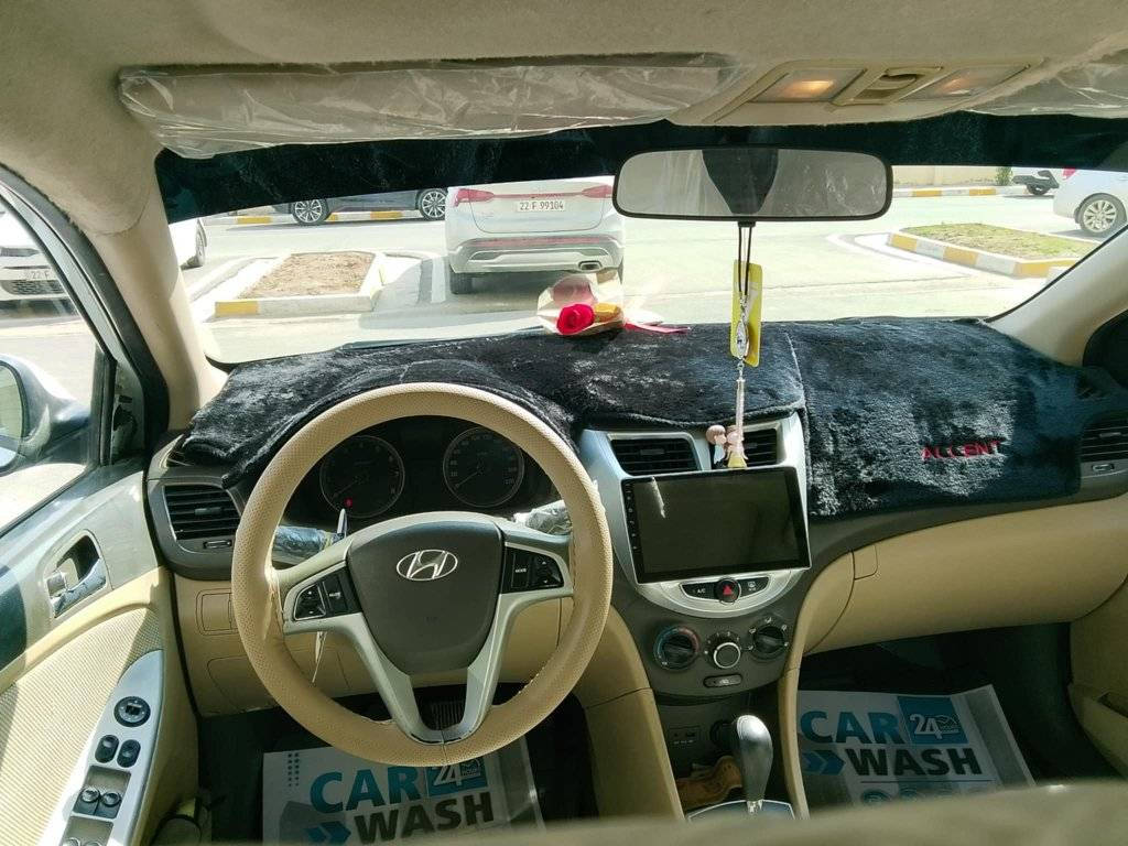 اكسنت مضلع موديل ١٢
مواصفات 
٤دسك 
٥ويلكب 
٥تكوات
سلايت 
تحكمات ستيرن 
شاشه +كاميرا 
رقم جديد وهزه جديده 
محرك شرط +كير شرط 
كل الكهربائيه جاهزه وعليها للسياره ادامه كامله 
طخمها جديد 
تدفئه تبريد كمبريسر جديد 
ملاحظه السياره بيها بارد  وبيها كارت مكانين 
للتواصل والاستفسار 

شرط التحويل !!
السعر ١٠٣وبيها مجال


**إذا كنت صاحب هذا الإعلان وتريد حذفه لأي سبب، رجاءا أرسل رسالة إلى الدعم الفني**