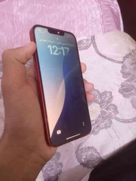 السلام عليكم 13  عادي ما مفتوح فقط الكلاس مفطور وما مبين شادله لزكه مضلله وما مبين والبطارية 79 وذاكرة 128 السعر خاص بل واتساب *********** 
عنواني بغداد حي اور
