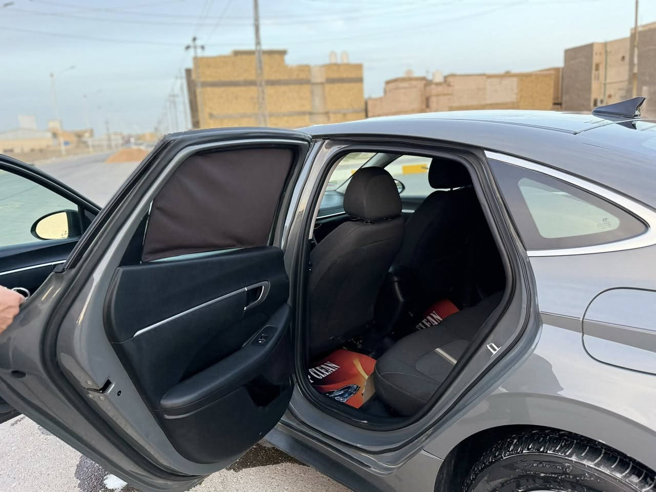 السلام عليكم
سوناته 2022 امريكي كفاله عامه صبغ وضربه وتبديل وشخط وطخه داخله تقرير مياه امطار تعمل وتسير محرك 2500 
شاشه كامره دواخل لونين ماشيه 49 
معوقين ذي قار معوق والد شاب وحاضر الوكاله 
جاهزه محرك كير طخم تاير حداديه تبريد كله جاهزه بدون اي نقص سعرها 168 وبيها مجال مكانها ناصريه مركز ***********
***********
