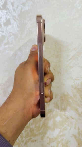 السلام عليكم ايفون ١٦ برو ماكس للبيع
ذاكرة ٢٥٦ بطارية ١٠٠ نموذج M ضمان ماستر 
الجهاز مكفول من كلشي 
مكاني بغداد الغزالية 
متواجد خاص واتساب ***********
