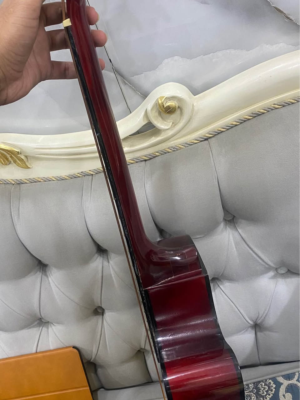 كيتار اكوستك باله نوعية اصلية خشب صوت عالي وصافي جدا فيه شلعه بسيطه ماماثرة يوجد توصيل مكاني بغداد ساحة ميسلون Colombo, Sri Lanka


**إذا كنت صاحب هذا الإعلان وتريد حذفه لأي سبب، رجاءا أرسل رسالة إلى الدعم الفني**