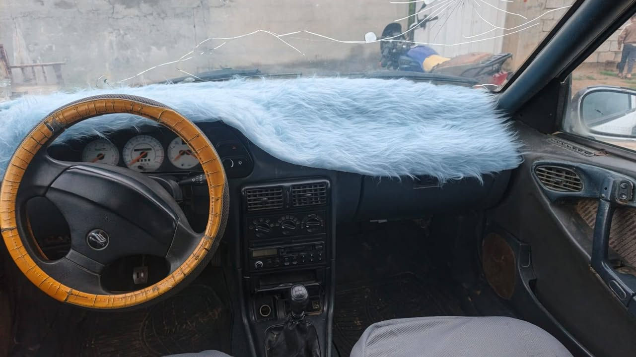 اسلام وعليكم دايو اسبرو مديل 94 محرك 1600
كهربائيات شغالة سيارة كاملة سنوية صاقطة راعيهة موجود يحولك ثاني يوم  السيارة مصبوغه احزام السعر 20وبيهة مجال
***********
