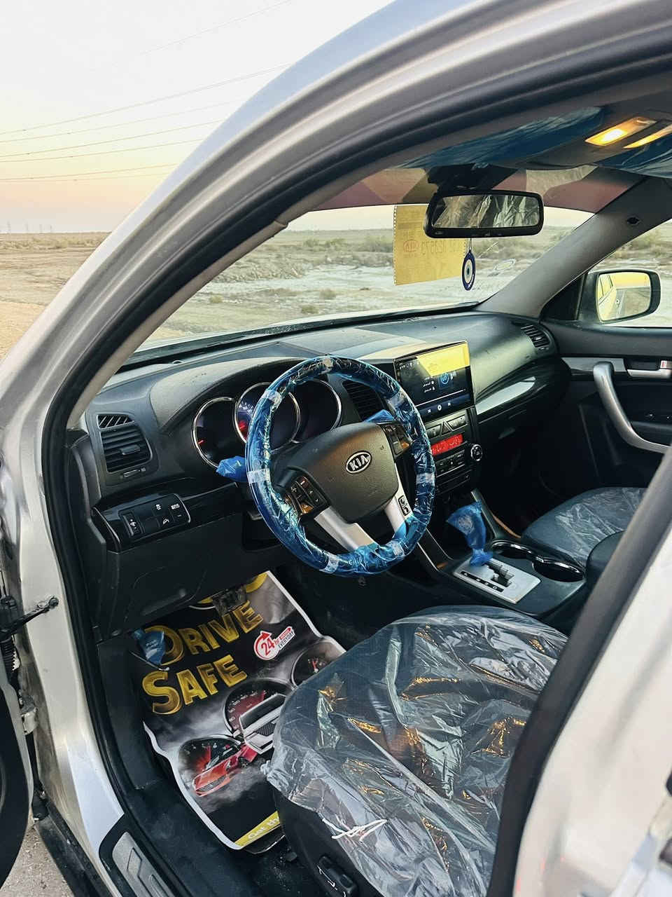 السلام عليكم ورحمة الله 
سورنتو للبيع 2013 گااز
ادوات ادوات ادوات 
متوم طبق الاصل 
ارقام شمالي وسنويه 
وكاله بسم المشتري 
كصه جنطه 
دخول جديد
مكينه 4 سلندر كاز
سوبر جارج 
فوول مواصفات 
بصمه تشغيل 
بصمة بوب 
شاشه كبيره كامره خلفيه
حساسات خلفيه 
تبريد وتدفئه 
7 راكب 3 قطع تبريد
حداديه فول 
تخم تاير كارتون 
كلشي شغال مابيه اي نقص
السياره كارتون
 جاهزه ع الاخير 
مال جناااي 
السعر 60 ورقه 
وبيه مجال حق الجيه 
المكان ذي قار النصر 
لاتصال ***********
