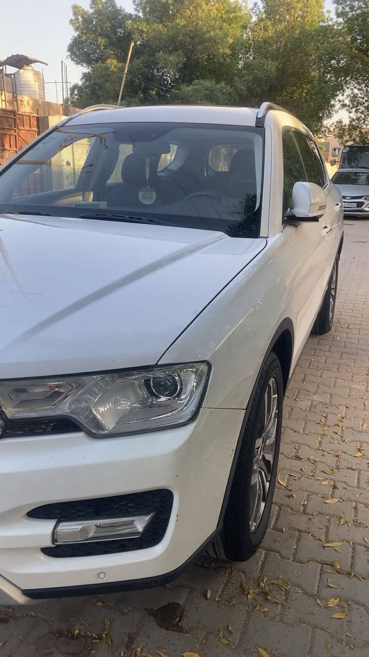 مرحبا اخواني الأعزاء
هافالH7 موديل 2018 
رقم بغداد باسمي تحويل مباشر 
استخدام شخصي نظيفة جدا سبعه راكب 
كير ومحرك مكفولات
ماشية 62 الف
المواصفات محرك 2000 CC تيربو اربعة سلندر .. 
القدرة الحصانية 230 HP
كير ZF من شركة بي ام دبليو ألمانی 6 سرعات دبل كلج DCT
كهربائيات جميعها بوش الماني
سلايت روف طكتين
تبريد ماشاء الله قطعتين والثالث مركزي
 يوجدثلاجة بالجكمجة
تحكمات ستيرن .شفتات كير/تحكمات مسجل/تحكم تحديد سرعة /تحكمات شاشة معلومات السيارة بالتفاصيل
8/انظمة متعددة السياقة
( سبورت .. عادي .. اقتصادي )
9/اصطفاف بارك ذاتي
10/اوتو هولد (A)توقف ذاتي في الازدحام
11/هاند بريك اوتو كهربائي
12/جنطة كهربائي شفط
13/كشنات جلد
14/كشنات الامامية كهربائية ومجهزة بنظام التدفئة
15/مري شفط وانارة ليزرية ترحيب هافال
16/كامرات ٣٦٠ درجة
17/ نقطة عمياء وتحذيرية للتجاوز
18/لايت متحرك مع الستيرن
19/ماسحات اوتو عند المطر
20/ويل كب حجم ٢٠
21/مري للخلف تظليل ذاتي
22/مسجل ونظام صوتي متكامل من شركة انفنتي
السياره كامله و كل نقص مابيها و مسيوي صيانه كامله للسياره
السعر 135 
***********
