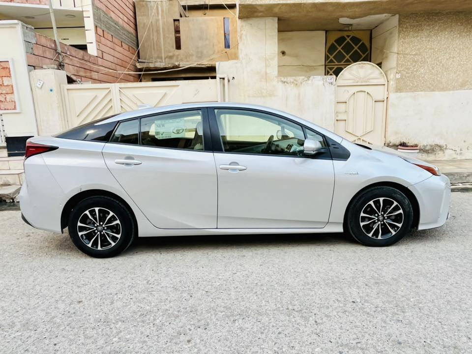 السلام عليكم
للبيع بريوس 22 XLE رقم بغداد بسمي
السعر 114 وبيها مجال
ضررها جاملغ وحافه البنيد
وبارد جاملغ خلفي السونار موجود
مواصفات
كشنات جلد  لونين 
حساس امامي خلفي 
اوتو بارك 
رادار 
شاشه كامره بصمه 
دخول ذكي 
شحن واير ليس 
تدفئه كشنات
تدفئه ستيرن 
ماشيه 41 الف ميل
مكاني ديالى بعقوبه ***********
