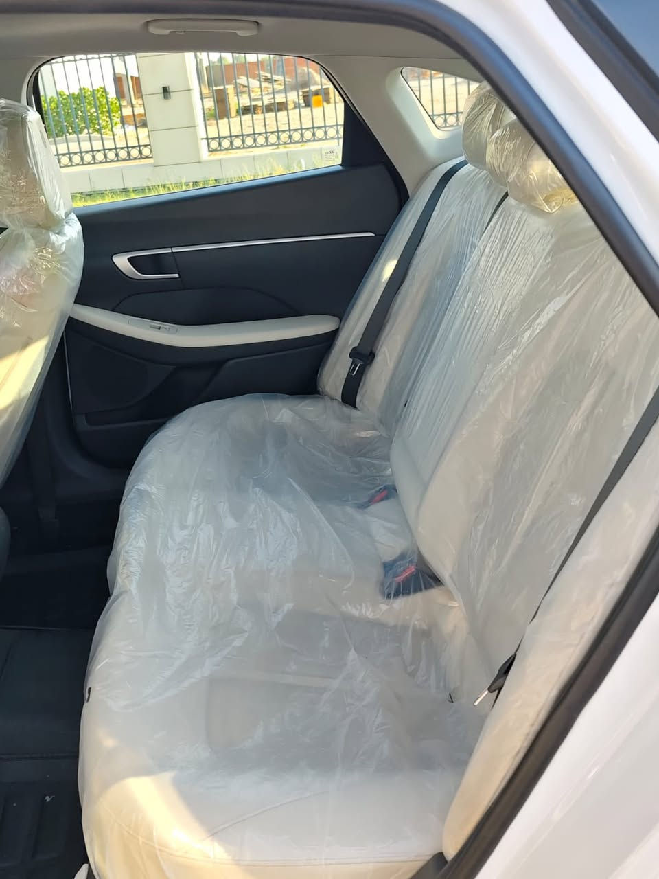 السلام عليكم
للبيع هونداي سوناتا وارد امريكي دخول جديد
 موديل 2024 
حادث موضح بالصور بدون ايرباك جميع الايرباكات سليمة  بيها هاي الخسفة اللي بالهلال بسبب التحميل باقية على وضعها 
محرك 2500
دخول ذكي
تشغيل عن بعد
صوت ترحيب و مغادرة
سايد بريك كهربائي 
بانوراما 
شفتات ستيرن 
3 انظمة قيادة 
( NORMAL / SPORT / My Drive )
تدفئة كشنات 
قيادة ذاتية
رادارات امامي ( تحديد مسار و عدم الخروج من الخط و توقف طوارئ تلقائي )
رادار خلفي توقف تلقائي 
رادارات جانبية نقطة عمياء 
شاحن واير ليس 
شاشة متصل car play و android auto 
كير تعليك
كشن هزاز عند الاقتراب من اي جسم 
رقم واسط شهداء ب اسمي 
مكان السيارة مركز الكوت 
للاستفسار ***********
واتساب ***********

