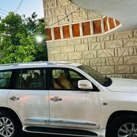 لاندكروز 2011ستينيه بيه باب بدل مال شركه والباقي مكفول كفاله عامه والم...