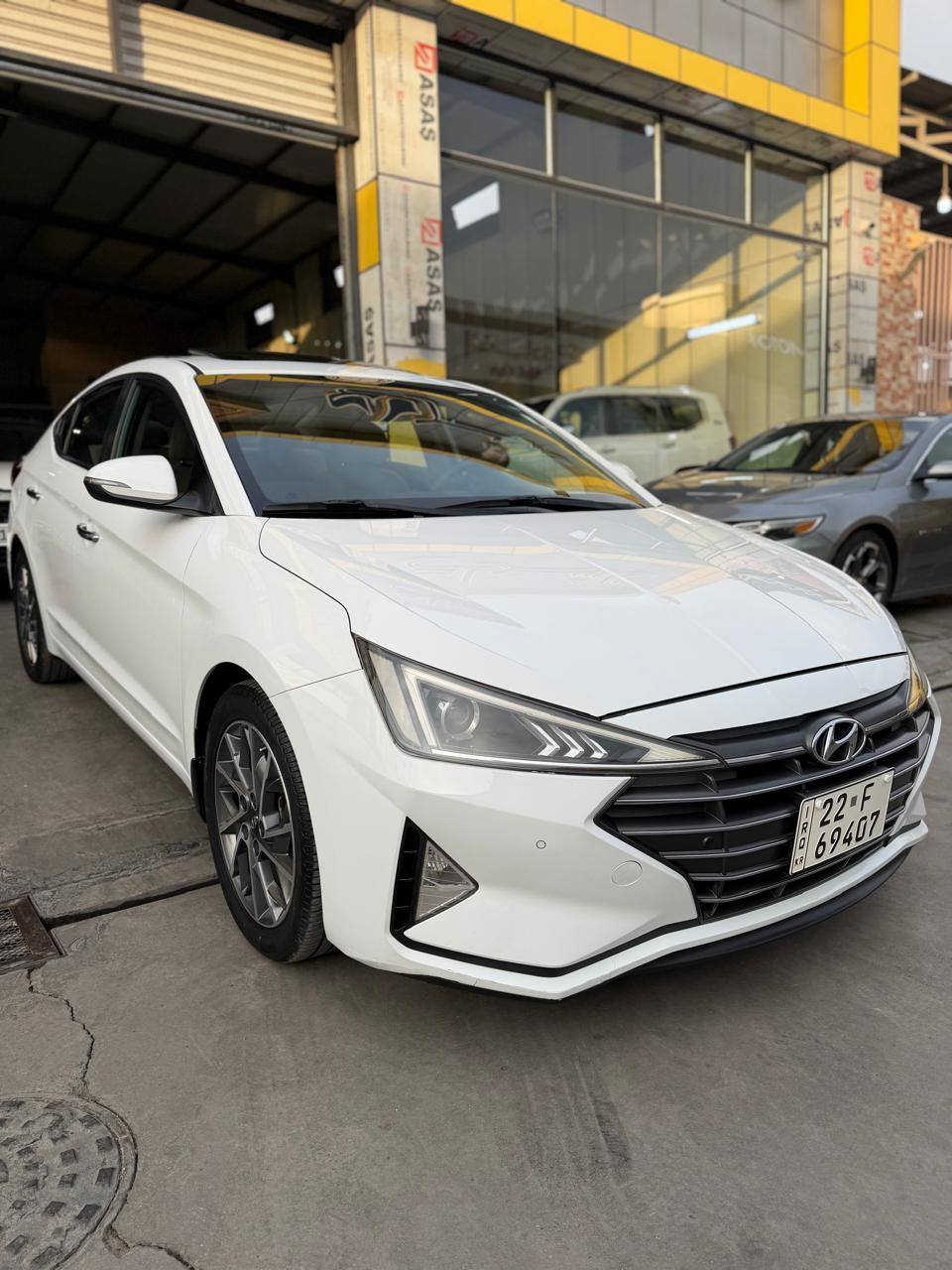 النترا ٢٠٢٠ خليجي ماشيه ٧٦ الف مكفوله من صبغ فقط بيه بارد موضحه بل صور رصعات وداكه  فول موصفات
محرك ٢٠٠٠ دوش
فتحه 
بصمه
حساس امامي خلفي اصلي
دبل ارباك 
نضام تزحلق ABS
مود درايف
شاشه تاب
كامره خلفيه
تبريد خلفي
لد نهاري ولايت زنون
جنطه ذكيه
سعر ١٥٣ بيه مجال بسيط
للتصال***********
مكان سياره بغداد معارض البياع
