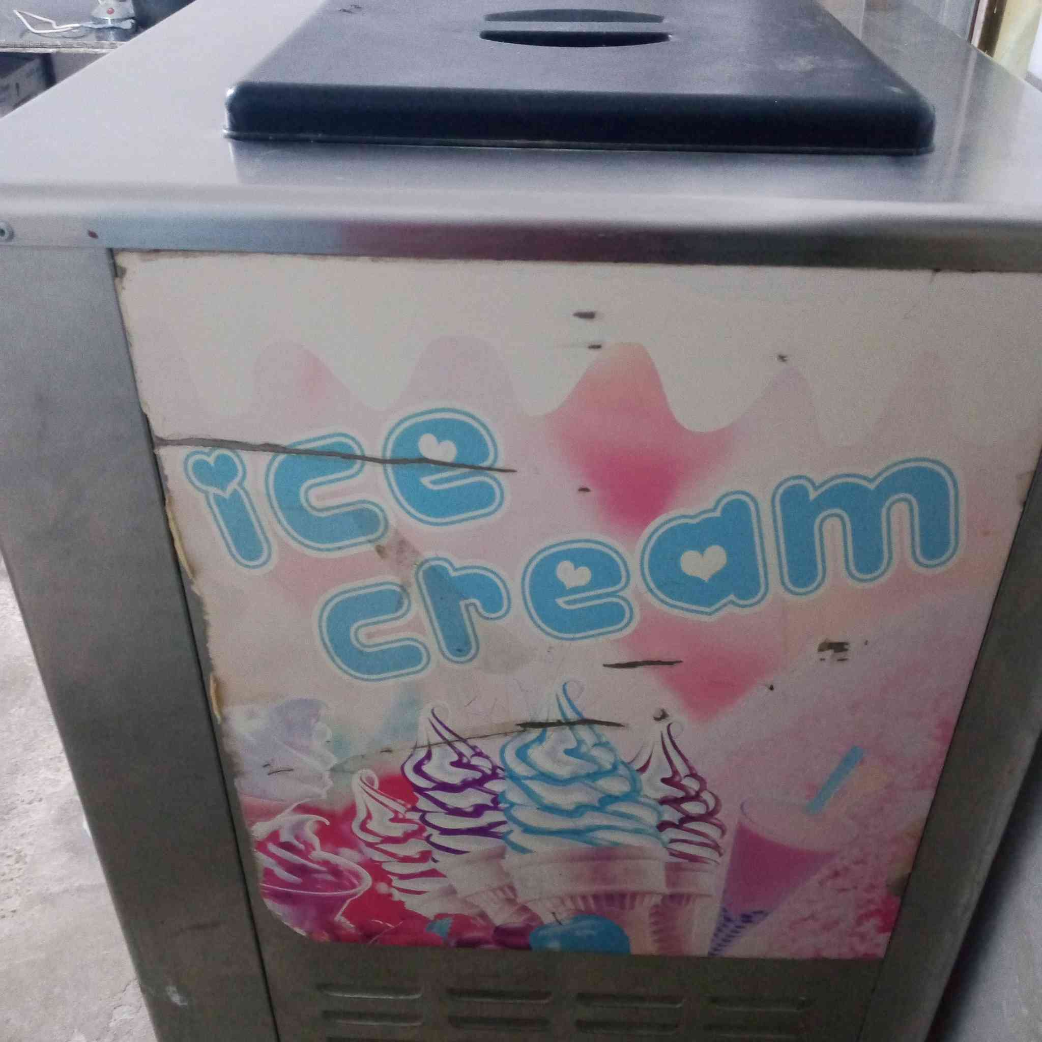 السلام عليكم مكينة سوفت اخت الجديدة استعمال قليل للبيع للاستفسار الاتصال على الرقم  ***********
