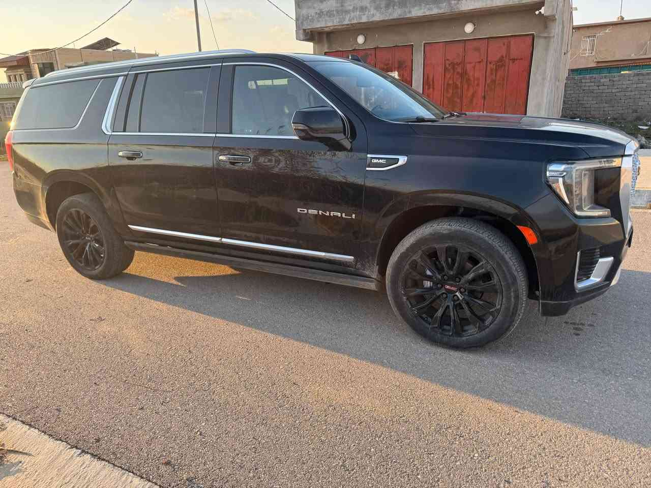 السلام عليكم جي ام سي موديل 22 وارد امريكي سياره رقم بغداد السعر ٥٥٠ بيها مجال للطيبين رقم الهاتف ***********
