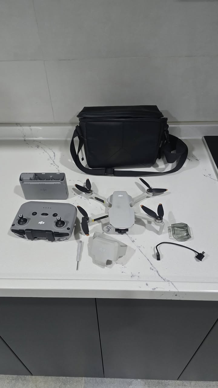 Dji. Mine 2s 
كما موضح بصورة الغراض 
السعر ٣٠٠ الف 

ملاحظة⛔️⛔️ الغراض كما موضح بصورة فقط⛔️⛔️.... الي يرد ***********...
