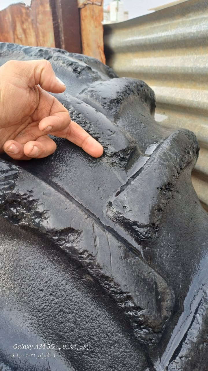 زوج تيرات حجم 30.18.4 للبيع بدون ضربات مشروطات بس وحد منهن مخلوع منه جلده وضح بل صوره ***********
