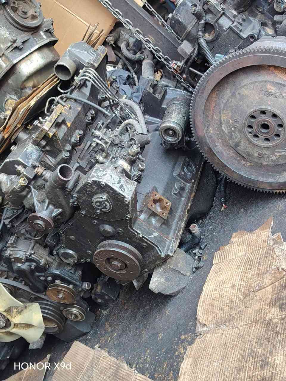 سلام عليكم محركات كوماتسو جديدة والياباني سعر بم العدل ٢٢$سعر بم طاحونة 18$
سعار جملة ***********
