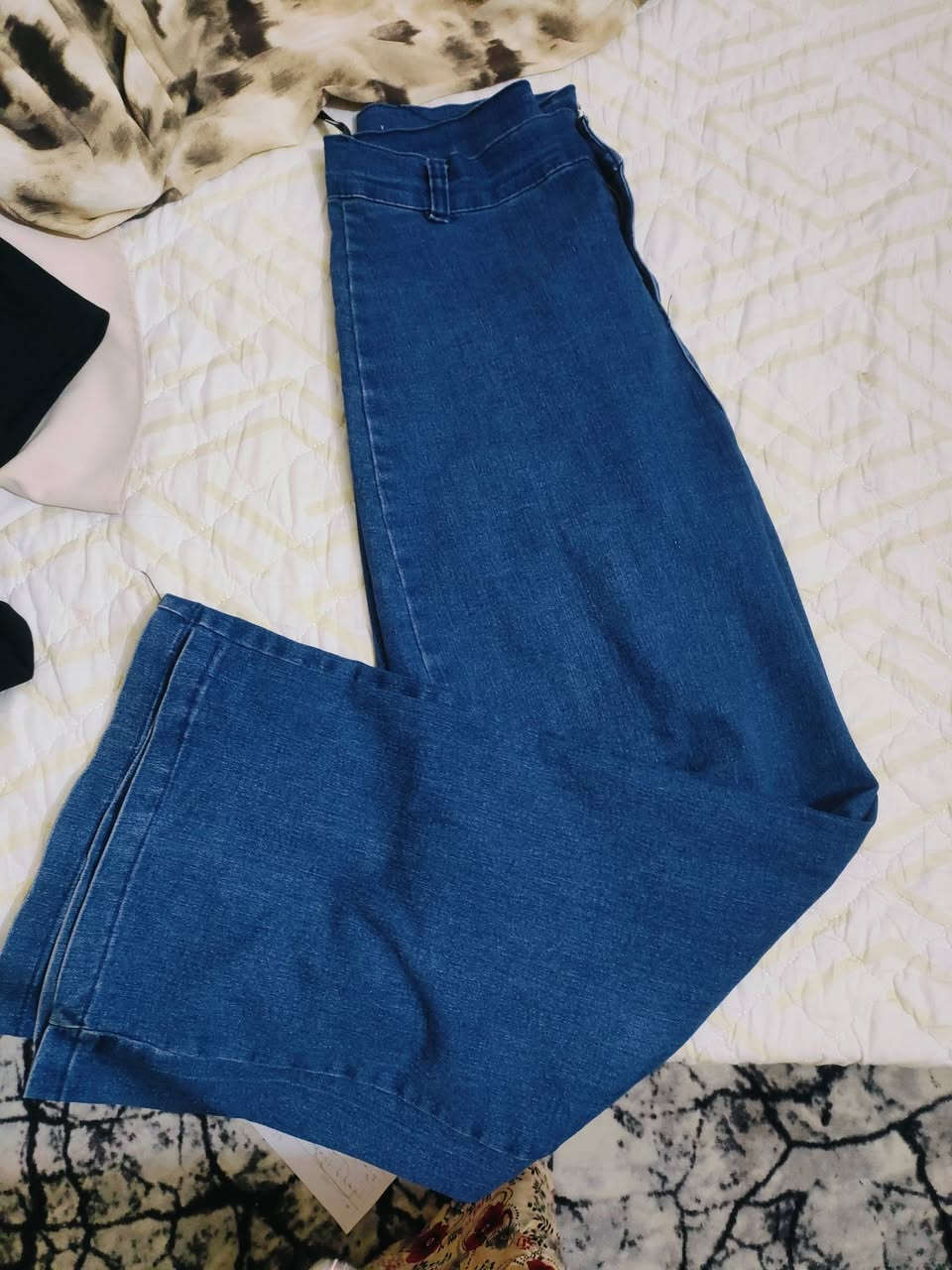 بنات عندي ملابس جدد ماخذتهن من لهورة الي تريدهم تدخل خاص
صايات قمصان بناطير


**إذا كنت صاحب هذا الإعلان وتريد حذفه لأي سبب، رجاءا أرسل رسالة إلى الدعم الفني**