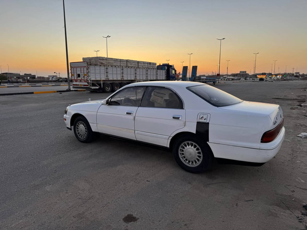 سلام عليكم بطه مديل 2000مكينه وكير حداديه جاهزه السياره بلديه مكفوله كص ونغل وضربه السياره جاهزه من كلشي مكان السياره البصره كرمت علي 
رقم الهاتف ***********
السعر 53وبيه مجال البصرة, العراق
