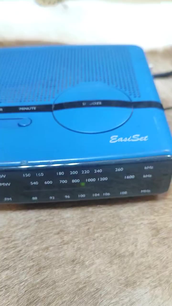 راديو هيتاشي ياباني 3 موجات دفتري
سعر15 ويوجد توصيل لكافه المحافظات العراقية


**إذا كنت صاحب هذا الإعلان وتريد حذفه لأي سبب، رجاءا أرسل رسالة إلى الدعم الفني**