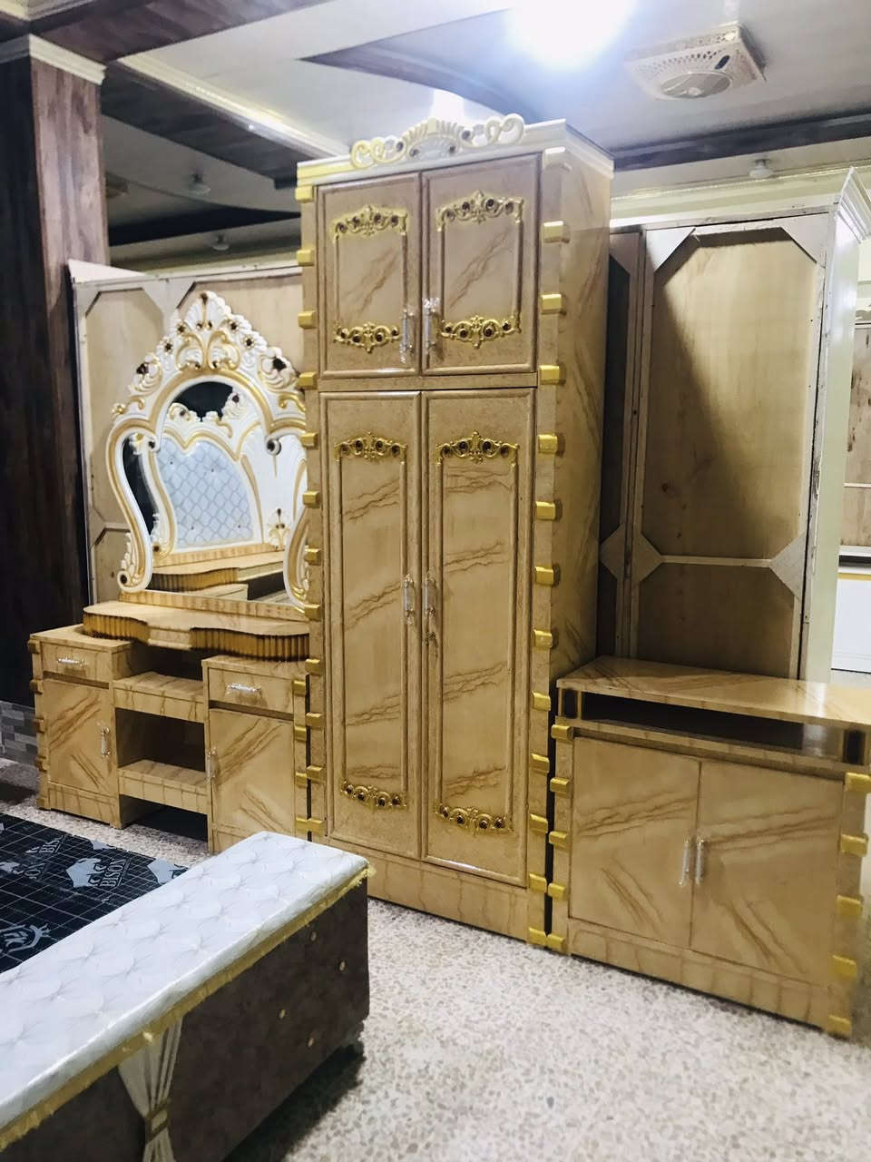 السلام عليكم ..
وصول وجبه جديدة من غرف النوم الصبغ الحراري الدرجه الاولى في معرض اثاث المالو العنوان الشرقاط قرية شكراً الشارع العام قرب مسجد الرحمن
التواصل على الخاص او على الأرقام التالية
***********زين
*********** اسيا
